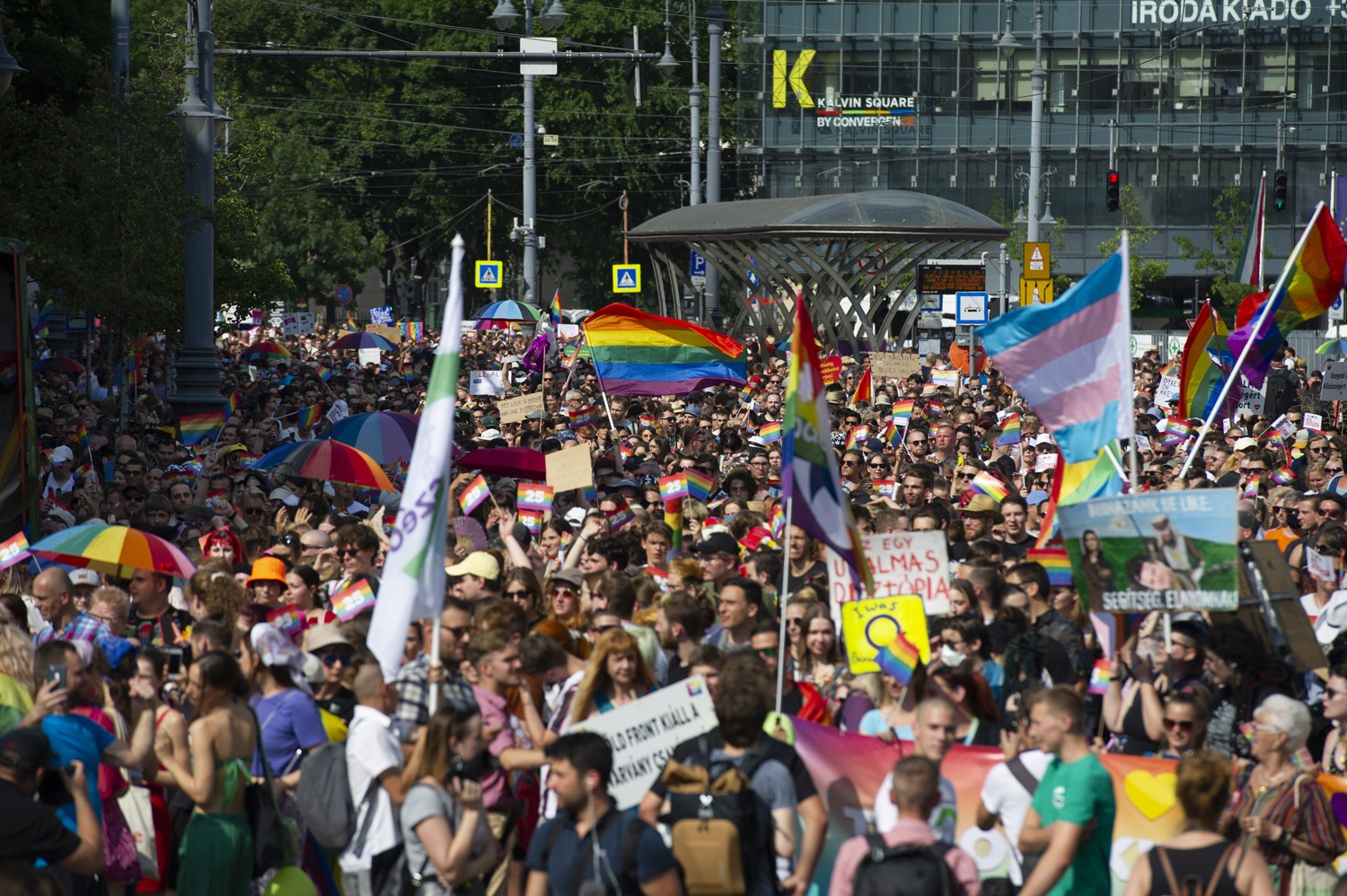 В Будапеште прошел гей-парад – первый после принятия в стране закона о «гей-пропаганде»  - Вот Так